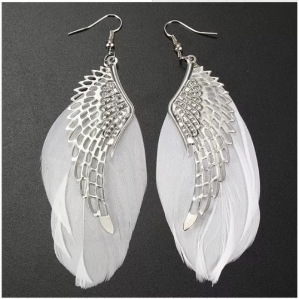 🎉 3 for $15 Angel wings with feather earrings